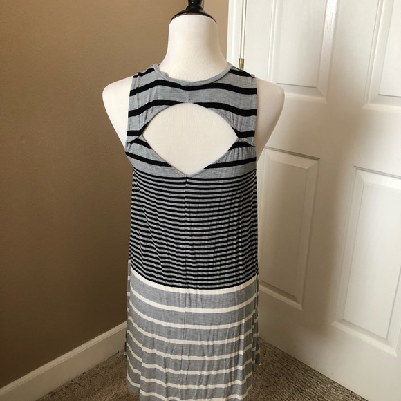 Summer dress, stretchy, comfy - Picture 2 of 3